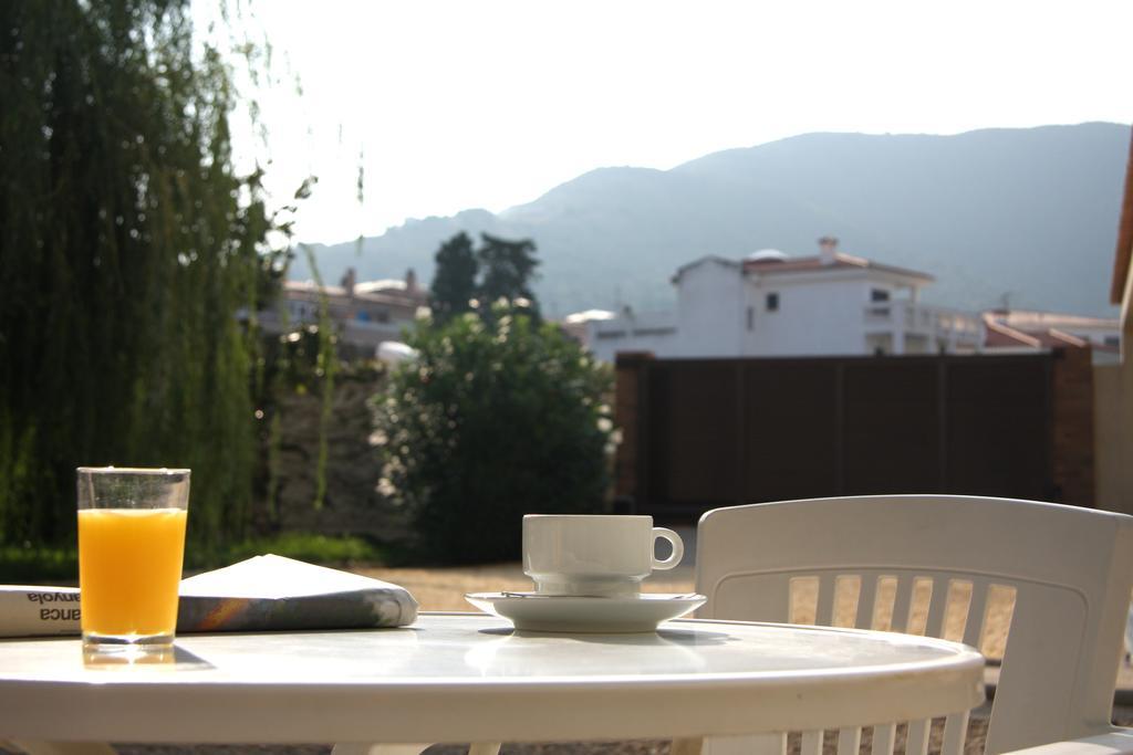 Hostal La Florida Llança Exteriér fotografie
